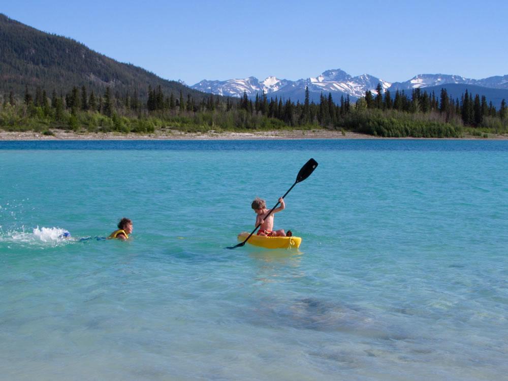 Eagle Bear Lodge Tatla Lake 外观 照片