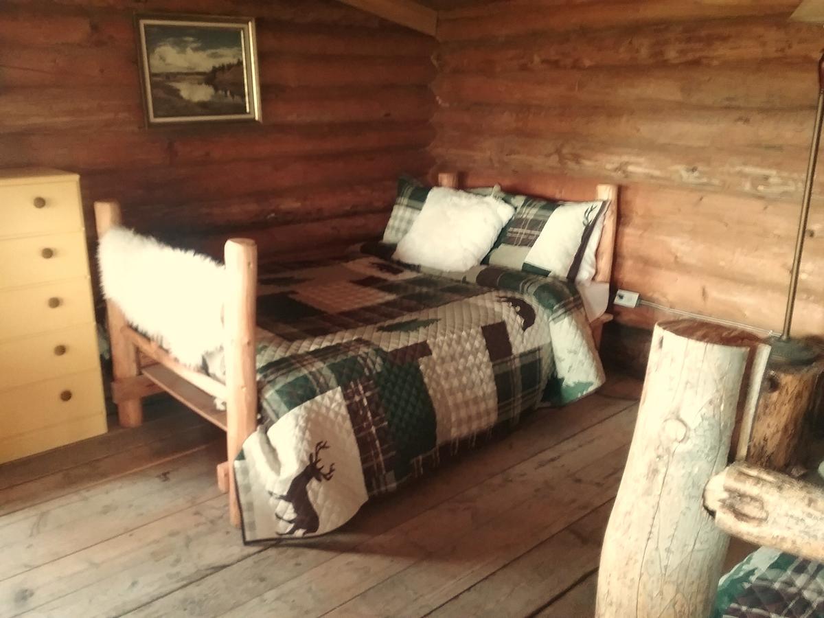 Eagle Bear Lodge Tatla Lake 外观 照片